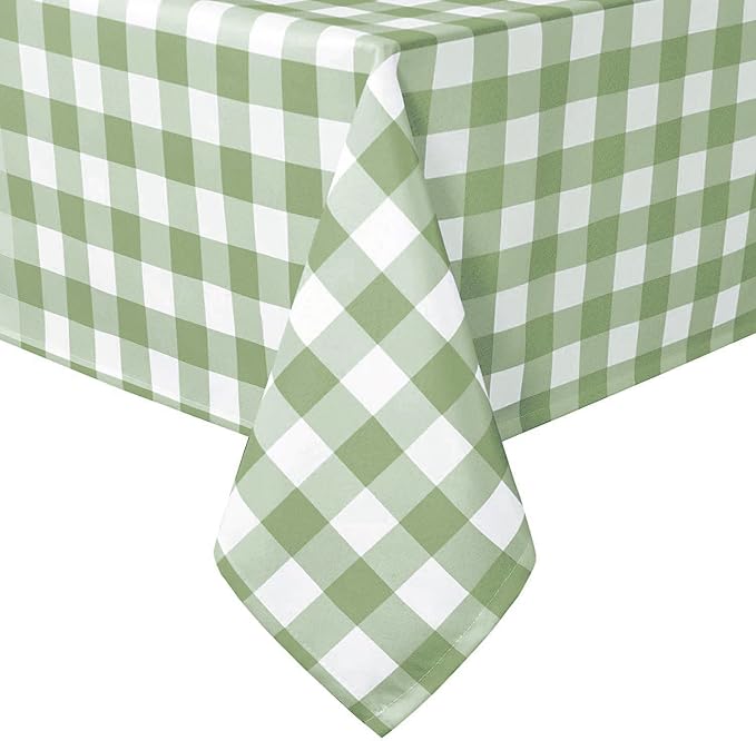 Checkered Rectangle Tablecloth by Hiasan