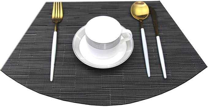 Wedge Placemats for Round Table Woven Vinyl Heat Resistant Washble Easy Clean Table Mats Set of 6（Black）