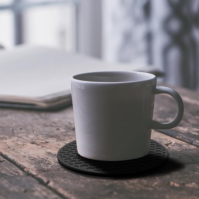 Silicone Non-Slip, Heat Resistant & Water-Trapping Trivet Mats - Image 5