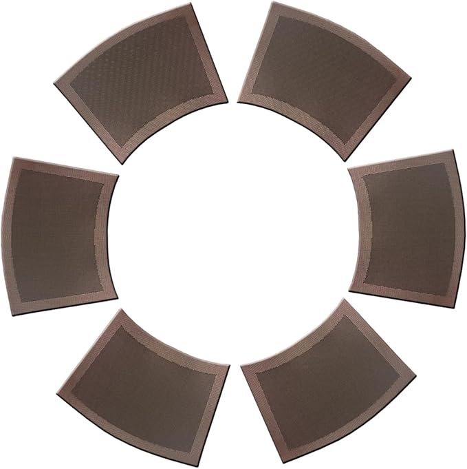 Shape Placemats for Round Dinner Table Woven Vinyl Wipe Clean Non Slip Plastic Table Mats Set of 6（Brown）