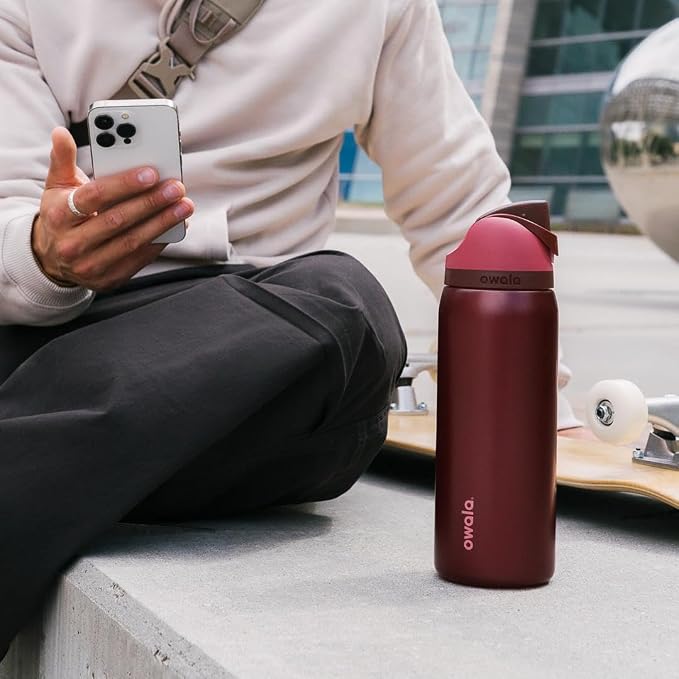 Owala FreeSip Stainless Steel Water Bottle 32 oz Black Cherry - Image 7