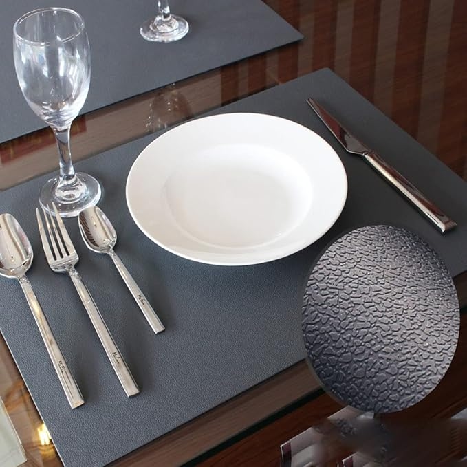 IYYI Silicone Placemats, Placemats for Kids, Placemats Set of 4 Waterproof Heat Resistant Non-Slip Kitchen Table Mats for Dining Table, Easy to Clean (Dark Gray01)