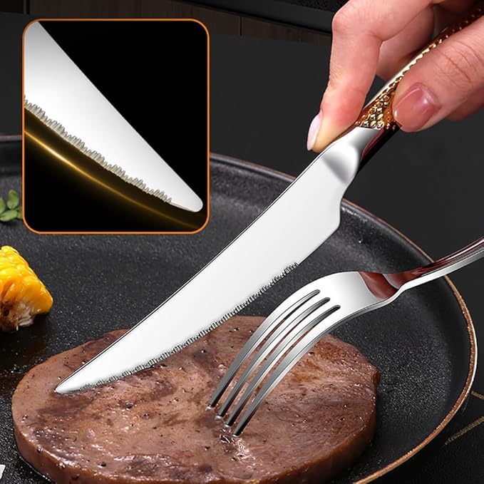 30-piece Luxury Gold-plated TWEE Silverware Set for 6 Palace Style Stainless Steel Flatware Cutlery Serving Utensils Eating Tableware for Home Kitchen Hotel Restaurant Mirror Polished
