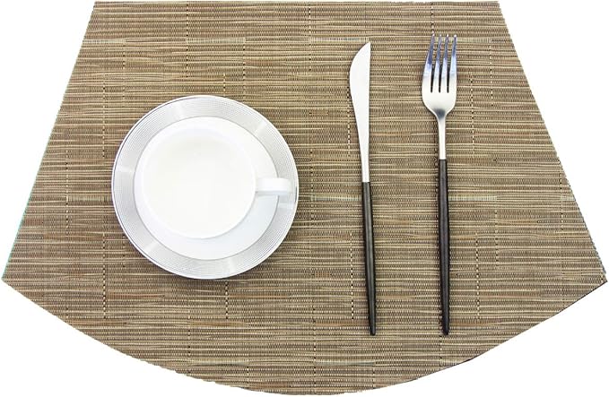PIGCHCY Wedge Shaped Placemats Set of 6 with Centerpiece Round Mats Washable Kitchen Placemats Heat-Resistant Table Mats(Beige)