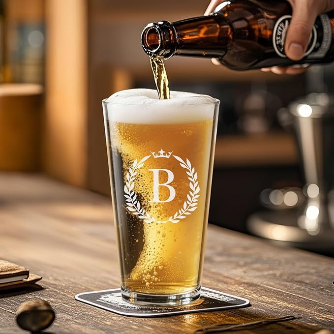 Personalized Beer Glasses Gifts for Men, 16 oz Pint Glasses Monogrammed A-Z Drinking Glass Cups Customized Gift, Unique Christmas Anniversary Birthday Gifts for Men Him Dad Brother Husband Grandpa (B)