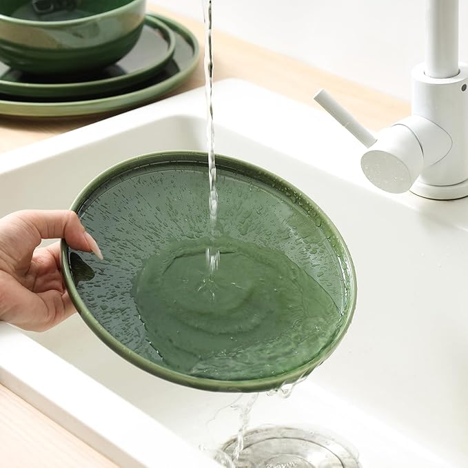vicrays Ceramic Salad Plates Set - Porcelain 8 Inch Flat Dessert Appetizer Plate for Lunch Home Party Restaurant - Scratch Resistant Microwave Oven and Dishwasher Safe - Set of 6 (Green)