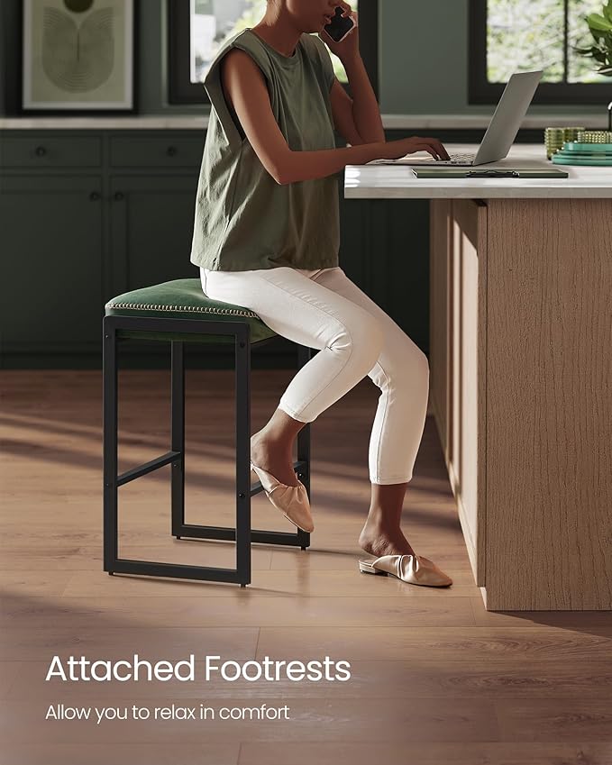 VASAGLE EKHO Collection - Bar Stools Set of 4, Counter Height Bar Stools, Synthetic Leather with Stitching, Mid-Century Modern Counter Stools, 26-Inch Tall, Kichen Home Bar Dining Room, Forest Green