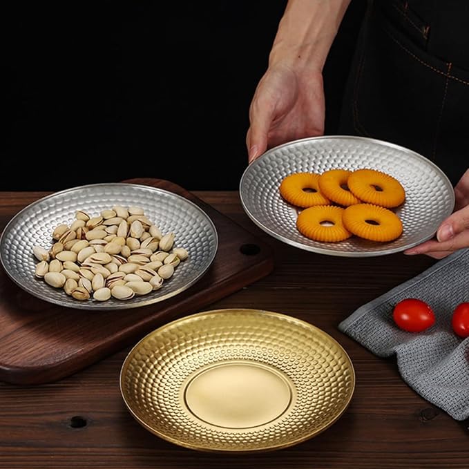 BESPORTBLE Creative Hammer Textured Stainless Steel Fruit Serving Tray Round Dinner Plate for Outdoor Camping and Indoor Use, Vintage Gold Diamond Pattern