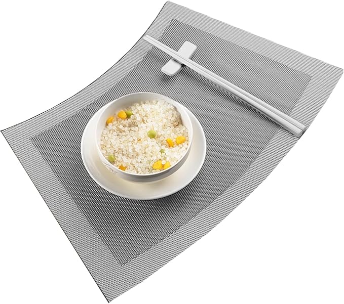 Wedge Shape Placemats for Round Dinner Table Woven Vinyl Wipe Clean Non Slip Plastic Table Mats Set of 4（Grey）