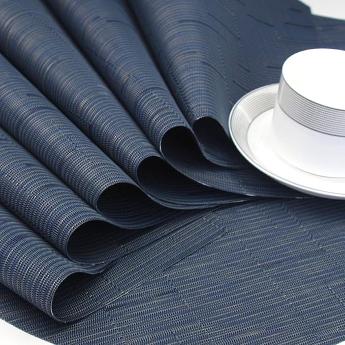 Wedge Placemats for Round Table Woven Vinyl Heat Resistant Washble Easy Clean Table Mats Set of 4（Navy）