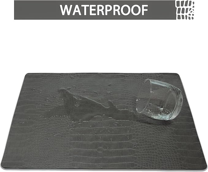 Set of 4 Faux Leather Placemats, PU Table Mats, Waterproof, Stain Resistant, Heat Resistant, Easy to Clean for Kitchen Dining Table,Conference Table