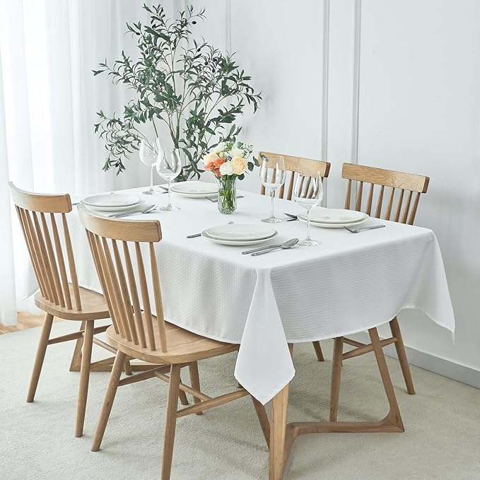 maxmill Weaved Texture Rectangle Tablecloth Water Resistant Wrinkle Free Spill-Proof, Soft Table Cloth for Dining Room Decoration, Banquet Parties Event Holiday Dinner, 60 x 84 Inch White