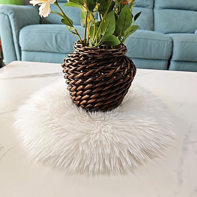 Round Fur Placemats Set of 2, Washable Faux Fur Fluffy Table Small Place Mats Decor for Home Table Dresser Party Decoration Table Runner (11.8 inch, White)