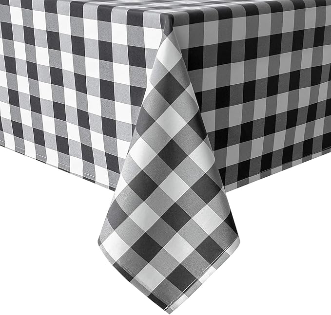 Checkered Tablecloth Square, 70 x 70 Inch by Hiasan