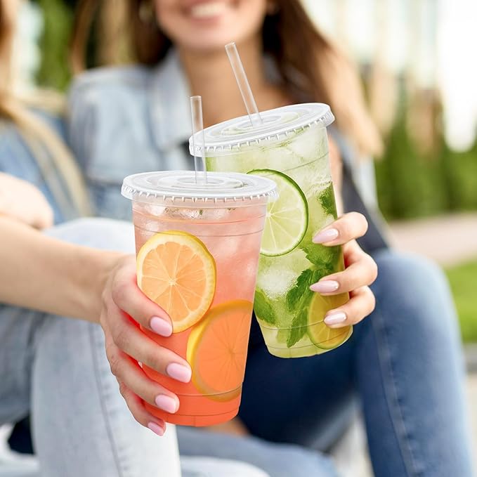 24 oz 100 Pack Plastic Cups with Lids and Straws, Sturdy Food Safe Iced Clear Coffee Cups Disposable Smoothie Cups for Cold Drinks