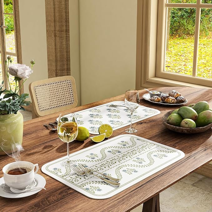 ISAENNE Rectangular Placemats Set of 6,Floral PVC Placemats, Waterproof and Heat-Resistant Place Mats,Decoration for Kitchen, Dining, Parties, Holiday,12"*17"