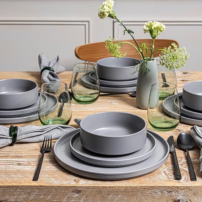 over&back Stackable Cereal Bowl Set - Stoneware Dishes - Comes with 4 Cereal Bowls - Easy-to-Stack Breakfast Place Settings - 6.2" x 6.2" x 2.2" - 25oz - Semi-Matte Charcoal