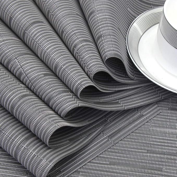 Wedge Placemats Set of 4 for Round Dining Table Woven Vinyl Non Slip Plastic Round Placemats（Grey）