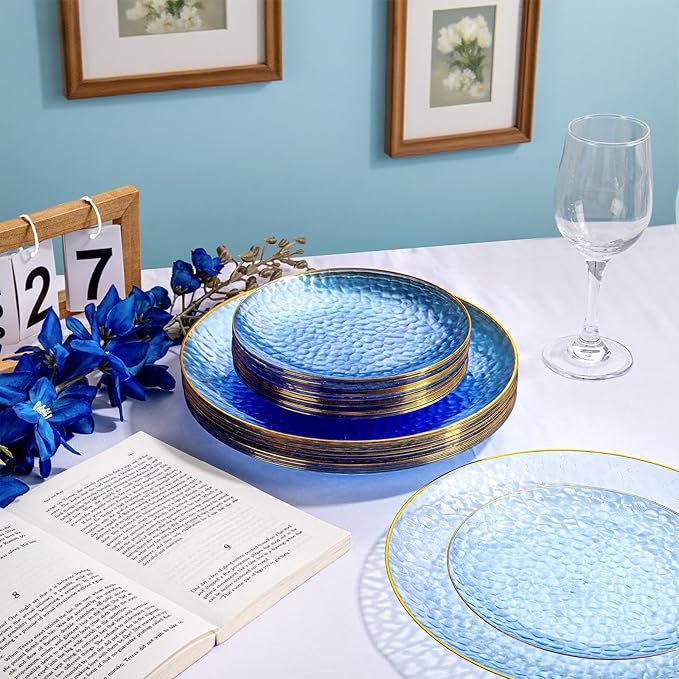 DaYammi 100PCS Blue and Gold Plastic Plates - 10 inch Clear Blue Gold Dinner Plates - Hammer Pattern Design - Fancy Disposable Plates - Heavy-Duty Party Plate for All Occasions