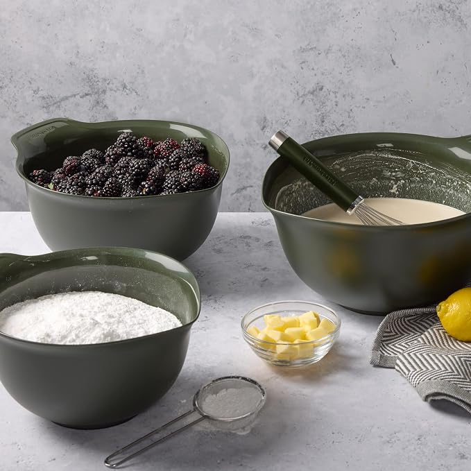 KitchenAid Universal Nesting Plastic Mixing Bowls, 2.5 quart, 3.5 quart - Image 8