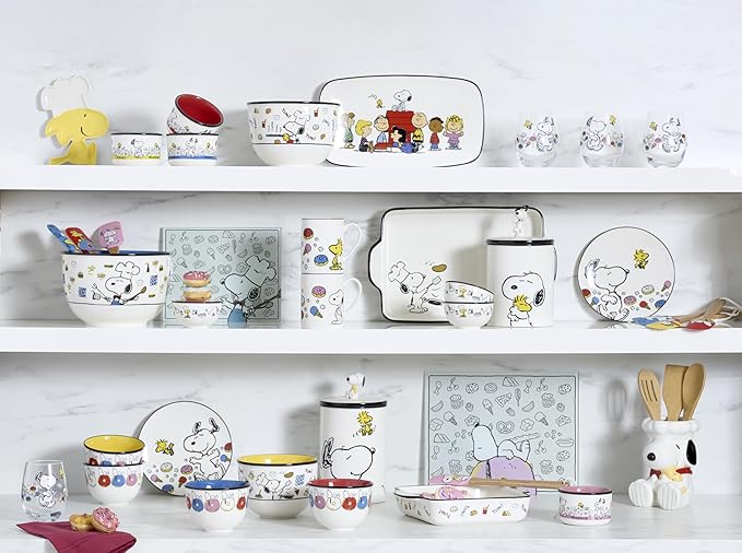 Lenox Chef Snoopy Porcelain Utensil Crock, 4-Piece | Includes 3 wooden utensils - Image 4
