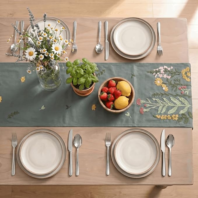 Artoid Mode Grey Soft Chain Embroidery Wild Floral Spring Table Runner - Image 3