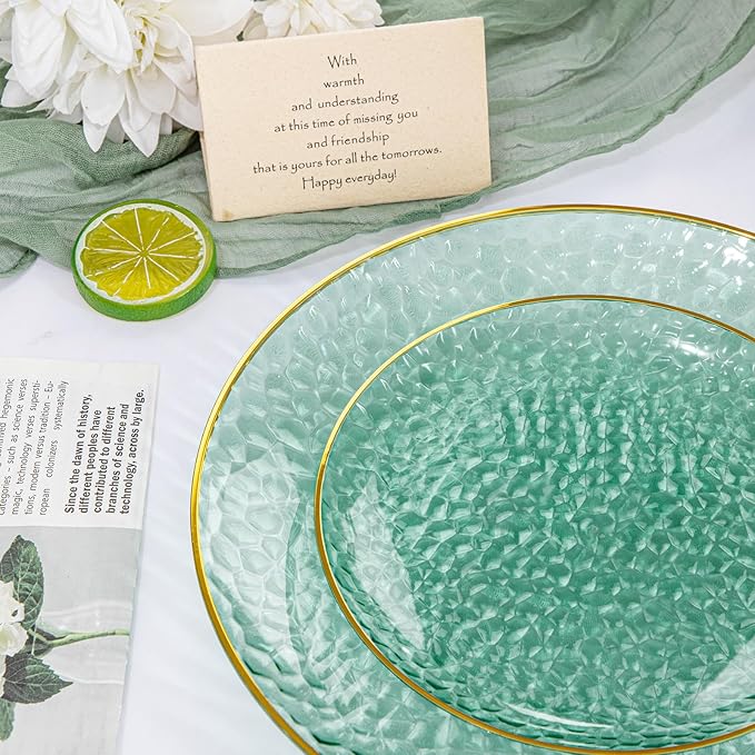 Rubtlamp 700Pcs Green Plastic Plates,Green Gold Plastic Dinnerware Set, Hammered Clear Green Plates with Gold Rim Include 100Dinner Platos,100Cake Platos,100Cups,100Pre Rolled Silverware