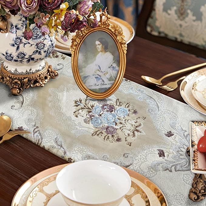 Christmas Retro Table Runner 98" Jacquard - Image 5
