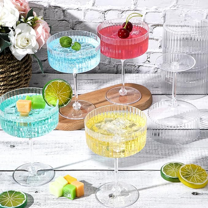 200 Pcs Ribbed Martini Glasses 10 oz Disposable Plastic Vintage Ribbed Coupe Glasses Unbreakable Dessert Parfait Glassware for Wedding Birthday Party Supplies (Clear)