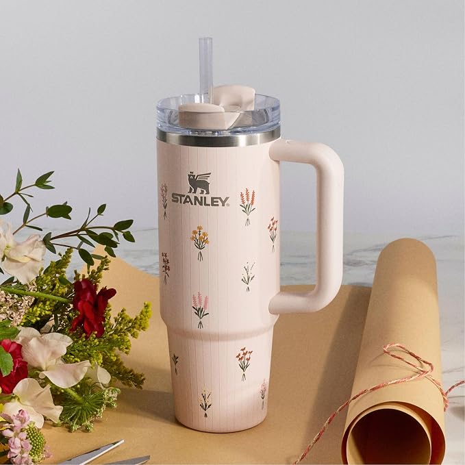 STANLEY Quencher H2.0 Flow State Tumbler, 30 oz, Rose Quartz Bouquets | Handle - Image 10