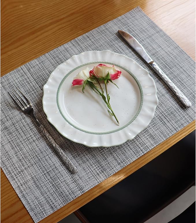 Placemats Set of 4,Heat Resistant Non-Slip Table Mats,Place mats for Dining Table,Washable Durable PVC Vinyl Woven Placemat（Light Gray）
