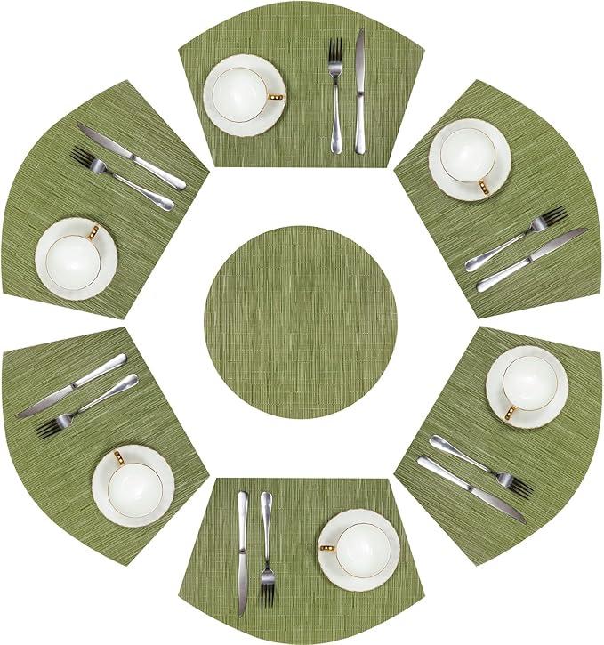 SHACOS Round Table Placemats Set of 7 Wedge Placemat with Centerpiece Round Mat Heat Resistant Table Mats Wipe Clean (7, Green)