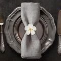 Decozen White Gold Napkin Rings Set of 8 White Gold Napkin Rings in Floral Design Festive Table Decor Setting for Holiday Wedding Birthday Kitchen Home Decor Housewarming Gift
