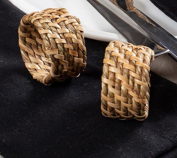 Lightnpro Natural Sea Grass Decorative Napkin Rings Set of 12, Serviette Napkin Rings Bulk for Party Decoration, Table Top Décor for Dinning Table, Everyday, Christmas, Easter Family Gatherings